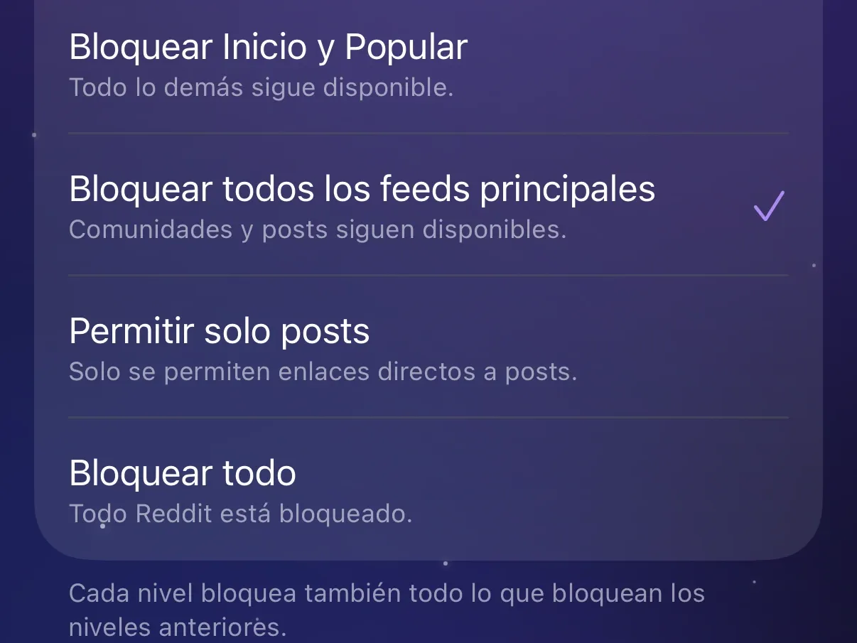 Los niveles de Límites de Protego, desde Bloquear Inicio y Popular hasta Bloquear todo, con Bloquear todos los feeds principales seleccionado.